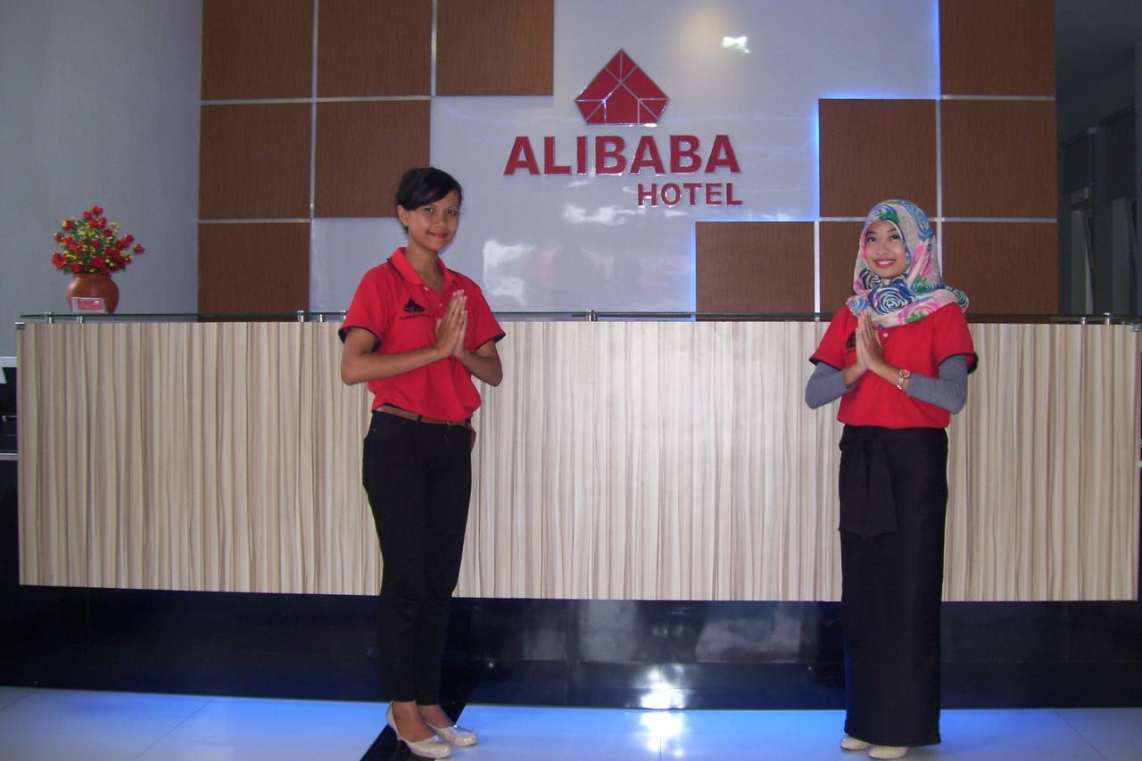 Alibaba Hotel Pangkalan Bun Exterior photo